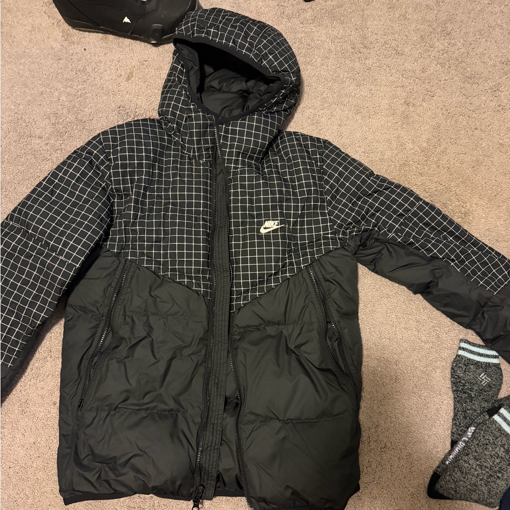 Nike Men's Black Checkered Puffer Jacket